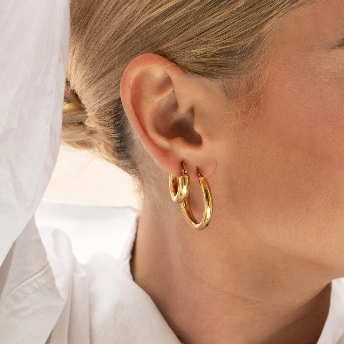 Bold Hoops Small - Gold