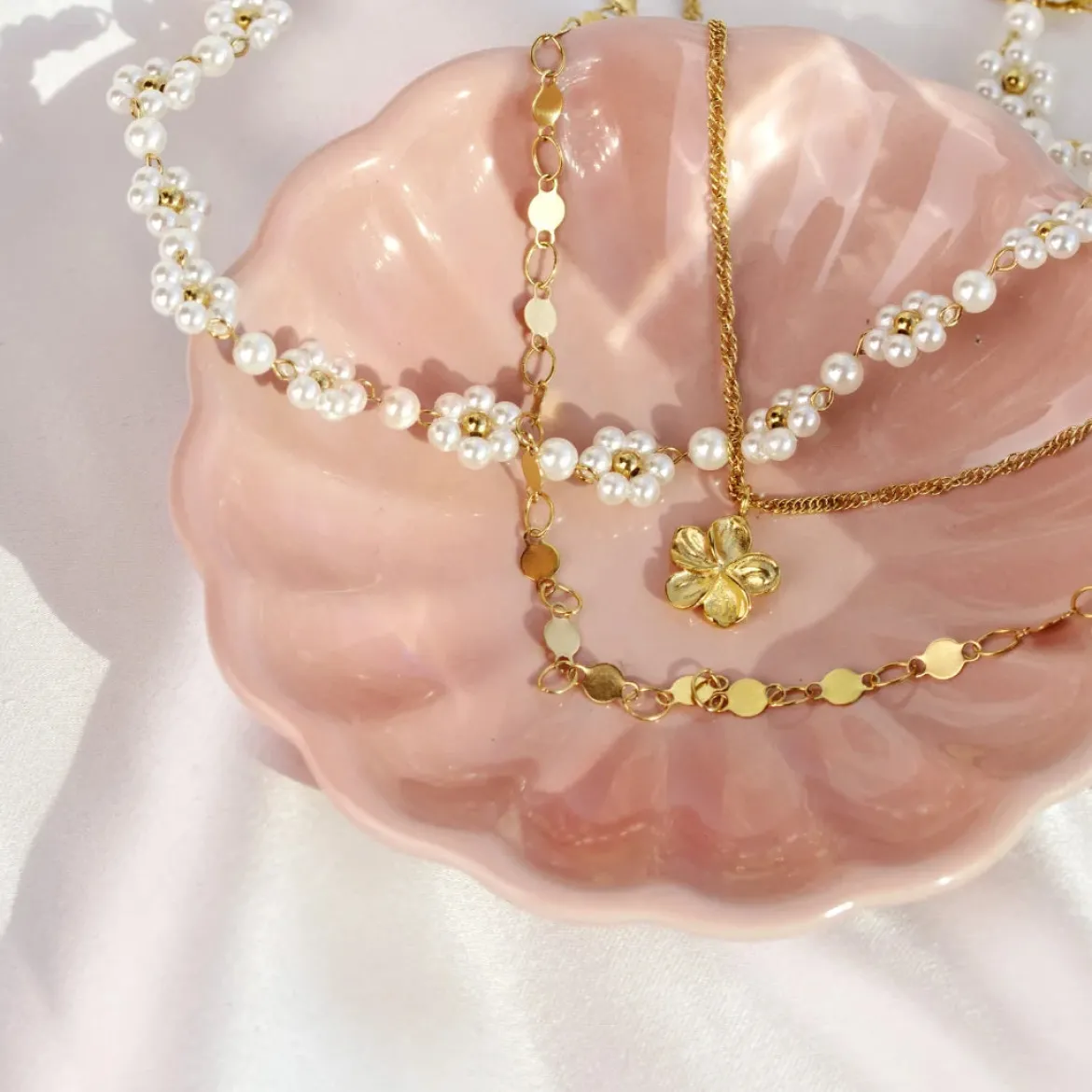 Bonita Flor Choker Gold