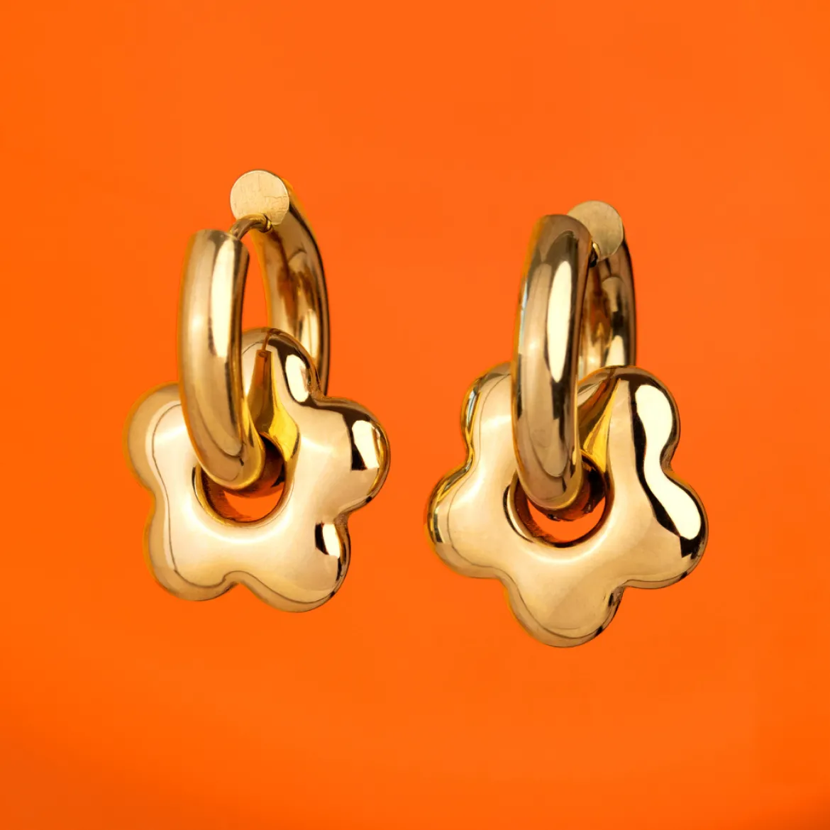 Chunky Bubble Flower Hoop Set Medium Gold