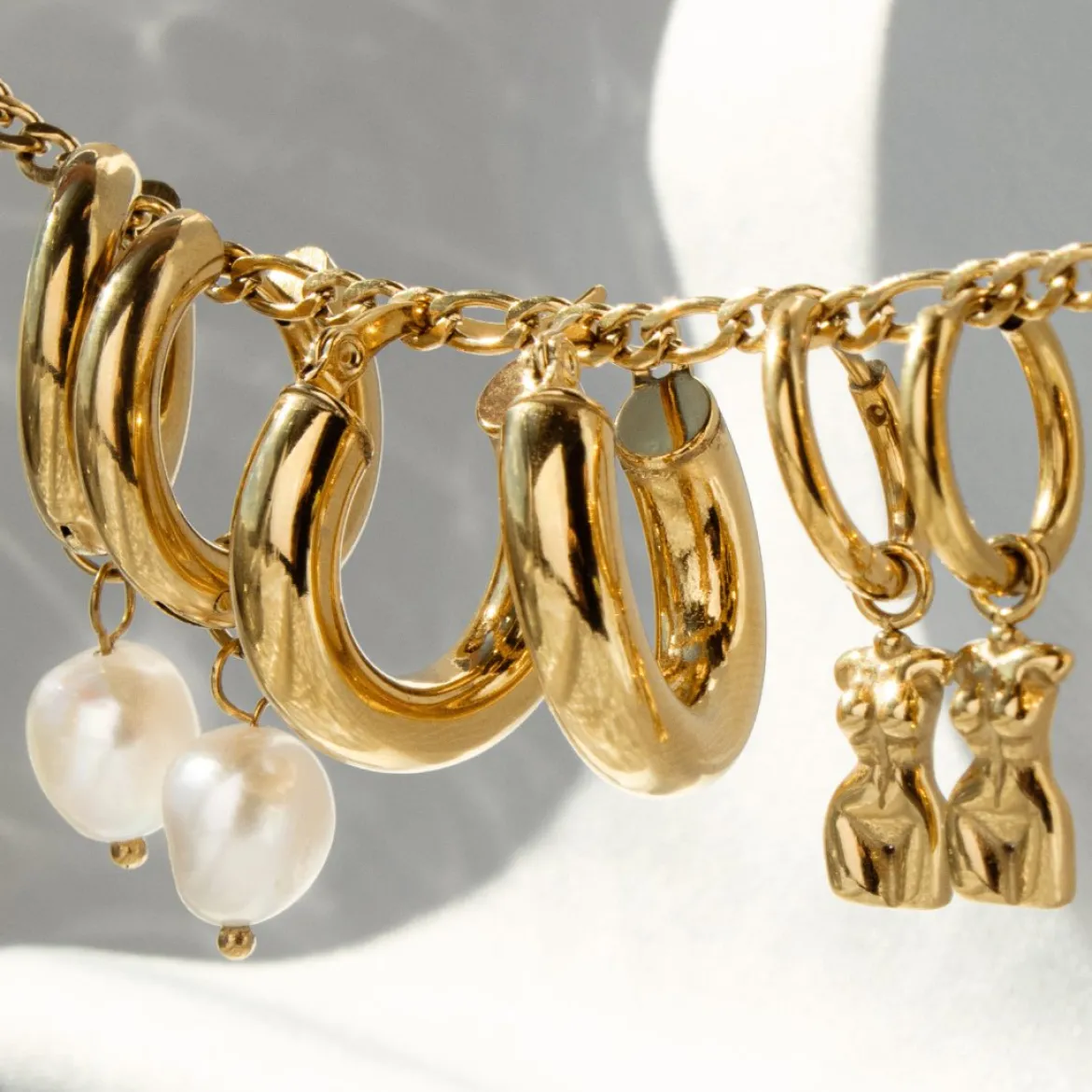 Chunky Pearl Hoop Set Gold