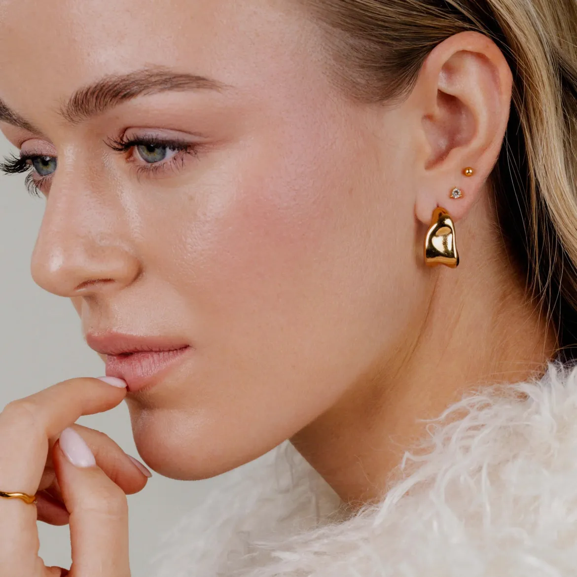Delicate Bead Studs Roségold