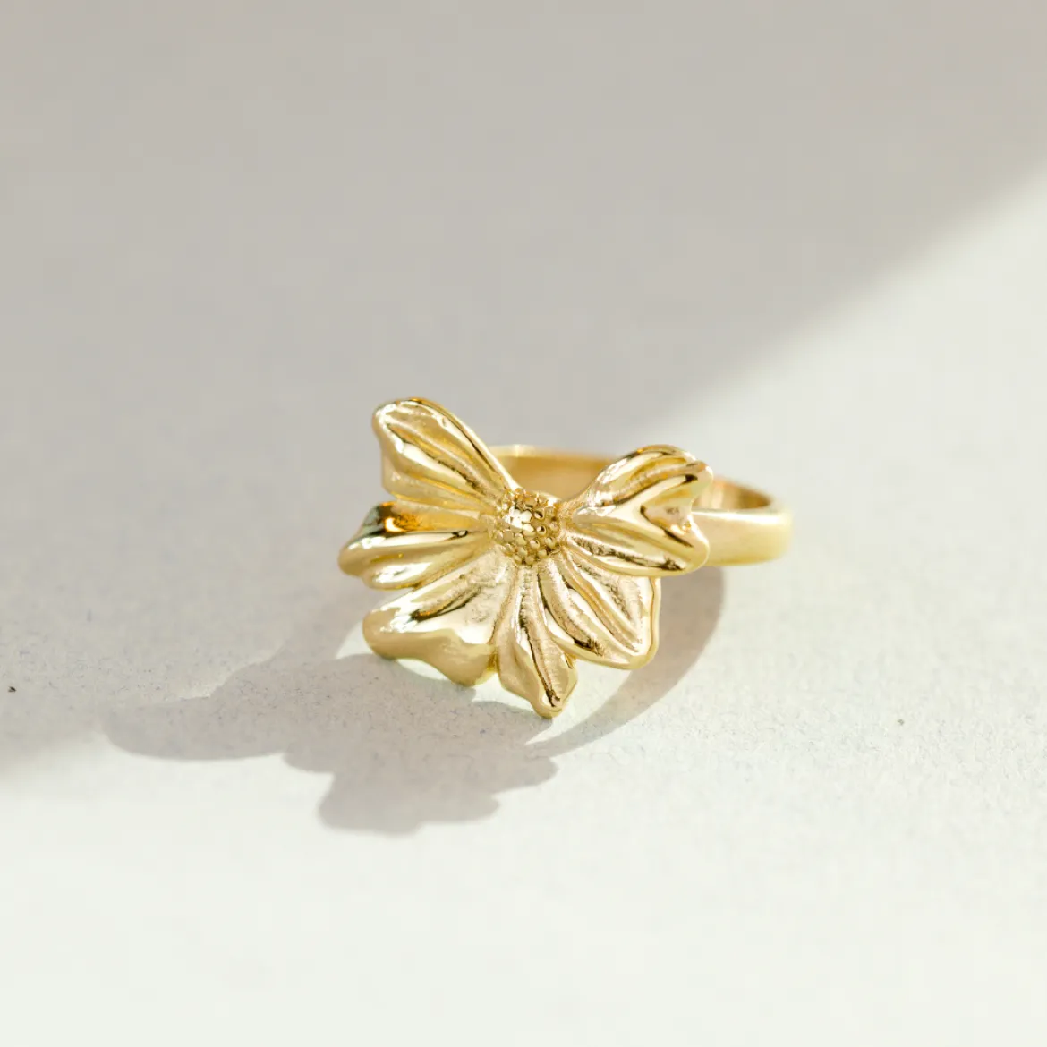 Eternal Bloom Ring Gold