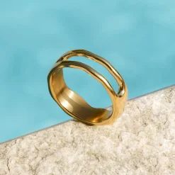 Flowing Gap Ring Gold