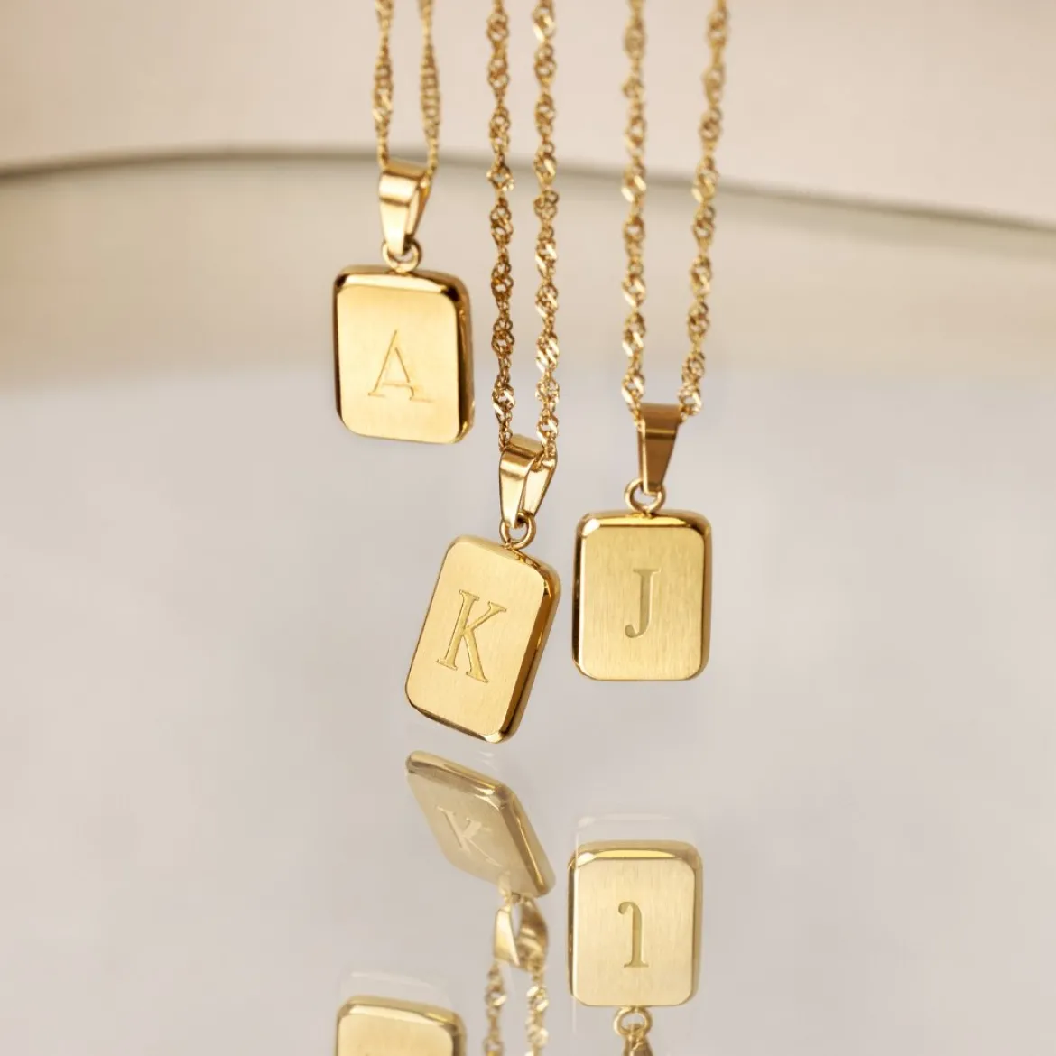 Letter Necklace Silber - A