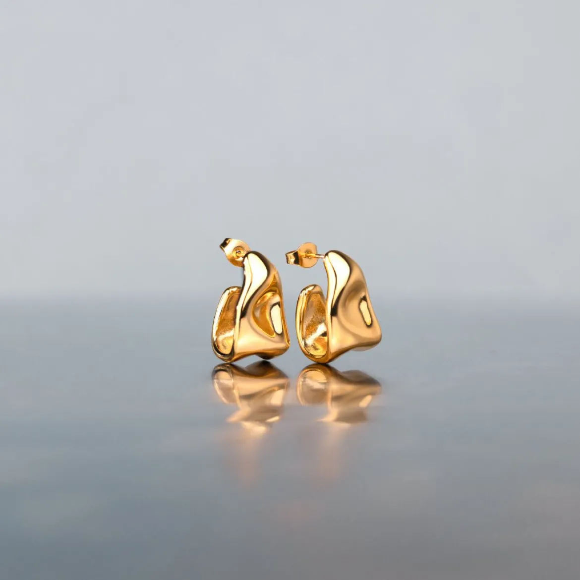 Liquid Shape Studs Silber