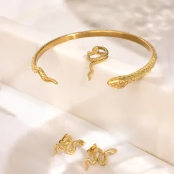 Lola Canny Cobra Ear Cuff Roségold