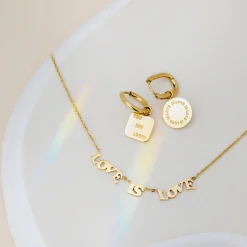 Love is Love Necklace Roségold