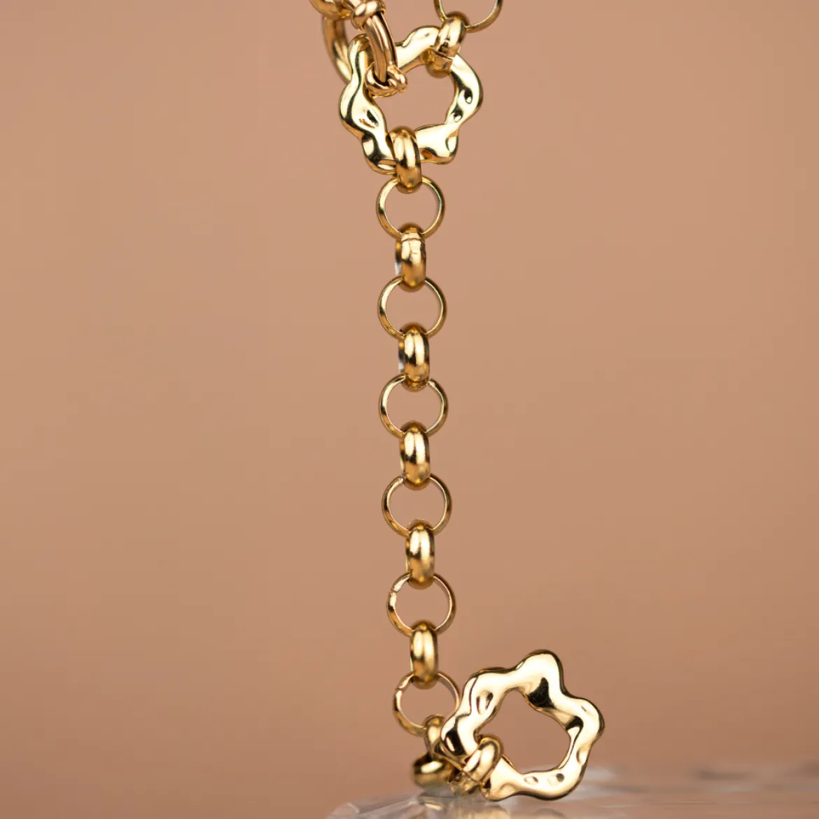 Love Me Bold Necklace Gold