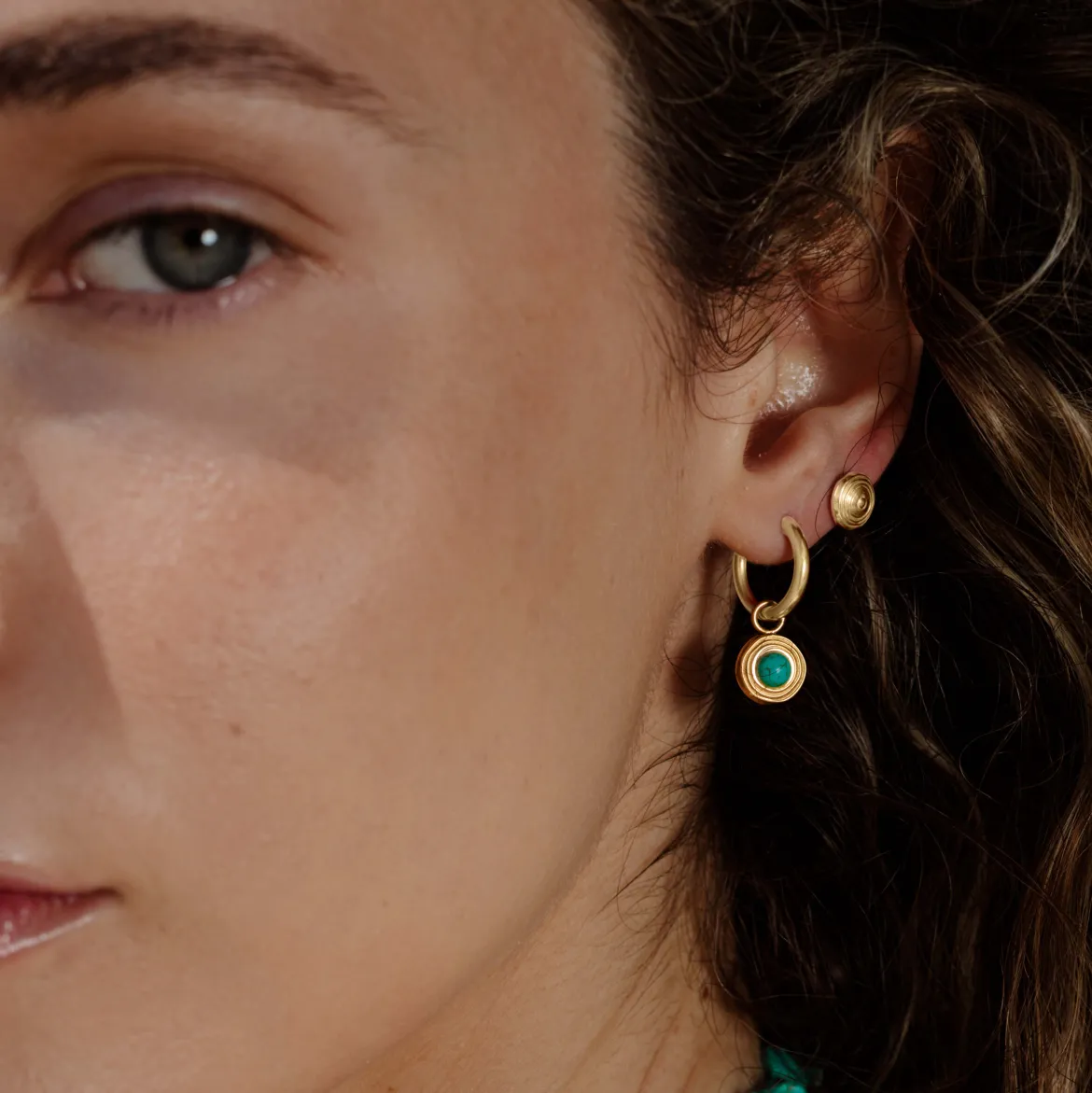 Ocean's Echo Studs Gold