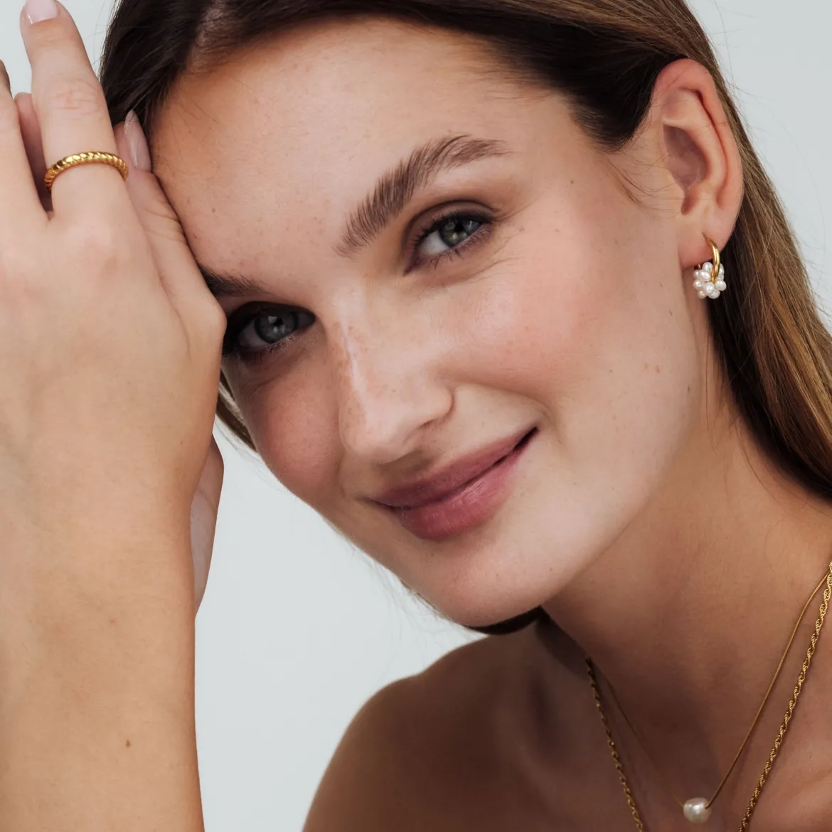 Pearl Cluster Hoops Gold
