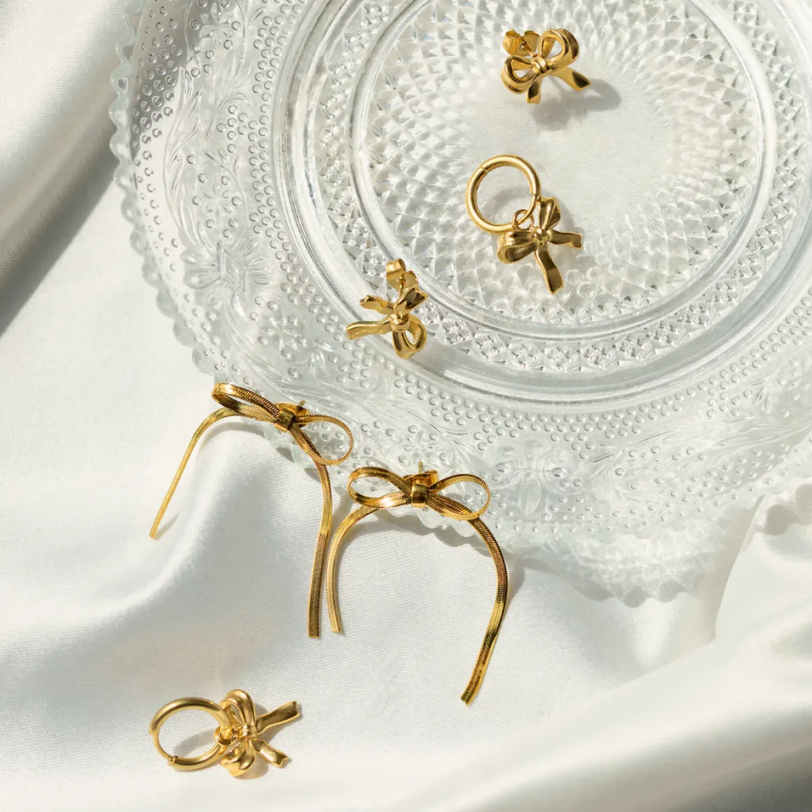Pretty Ribbon Studs Roségold