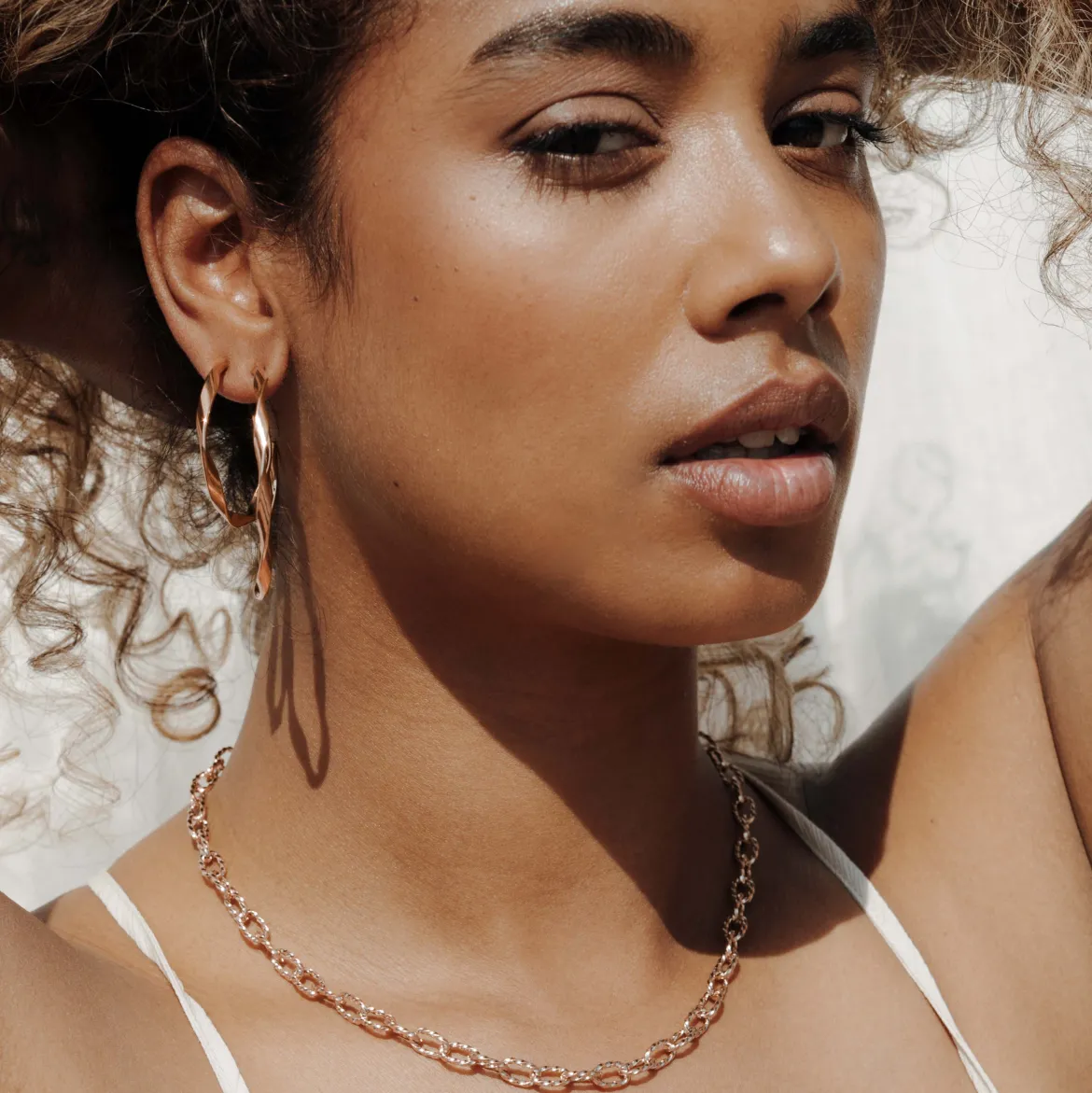 Sahira Hoop Studs Medium Roségold