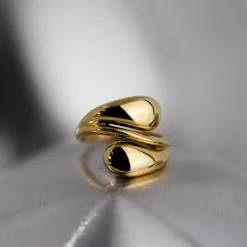 Sculpted Touch Ring Gold