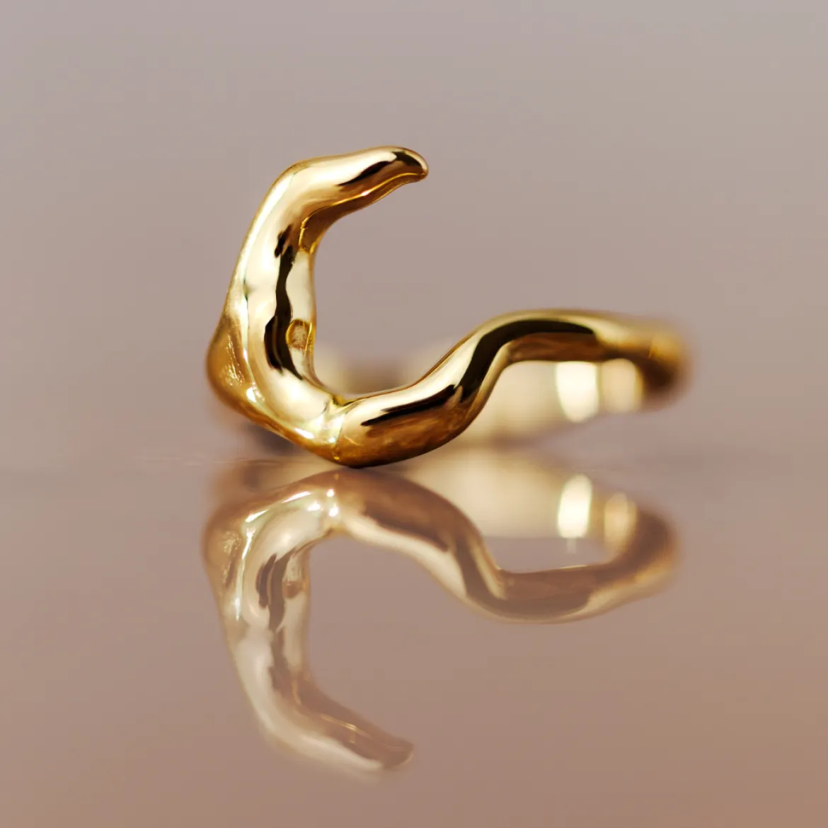 Serene Silvia Ring Gold