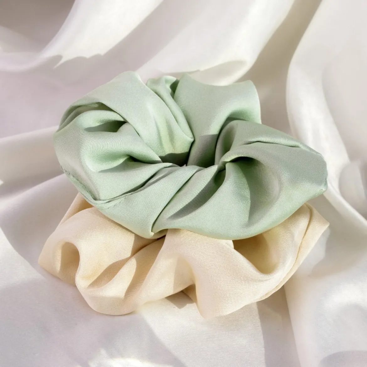 Shimmering Scrunchie Medium - Weitere Farben - Green