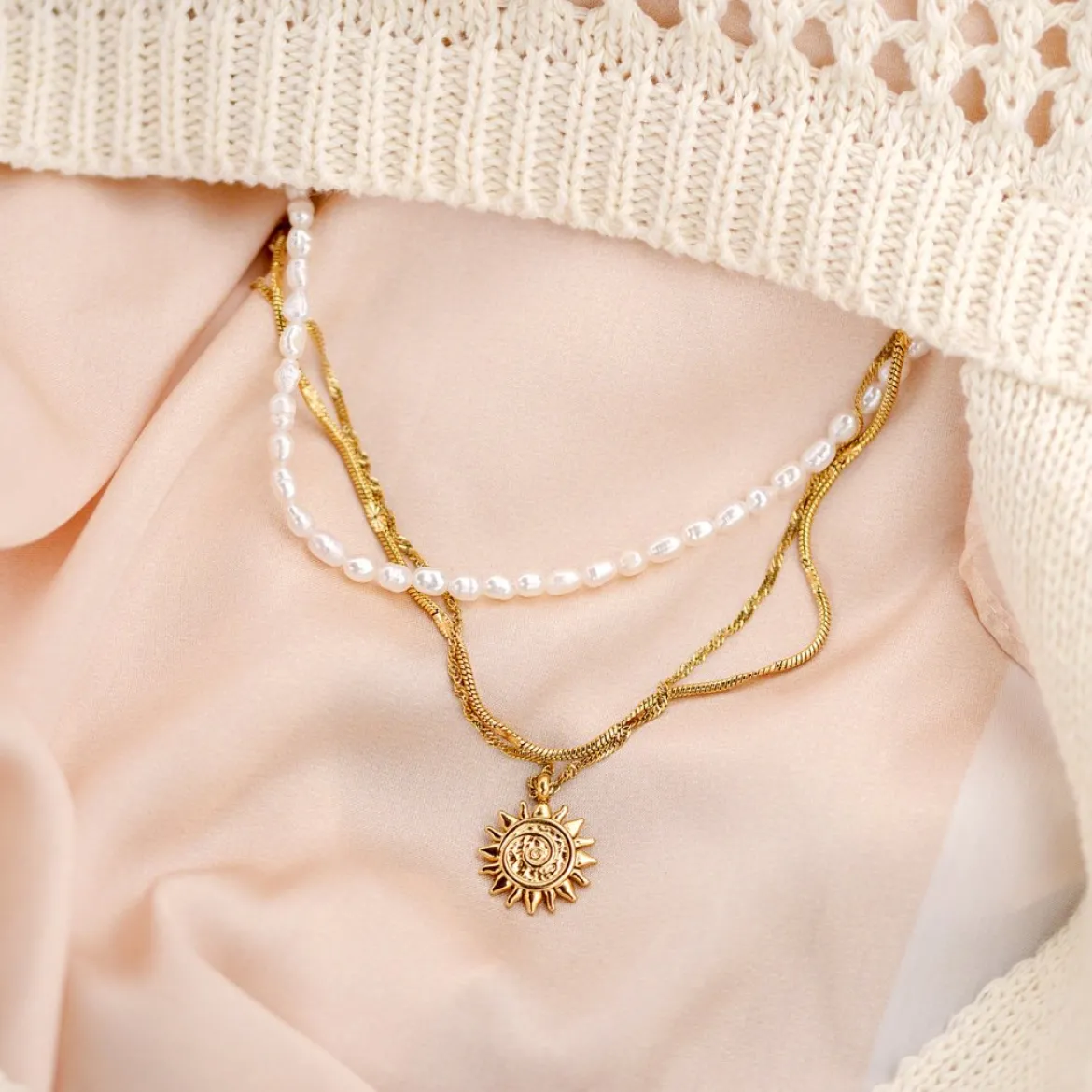 Sunny Swirl Necklace Gold
