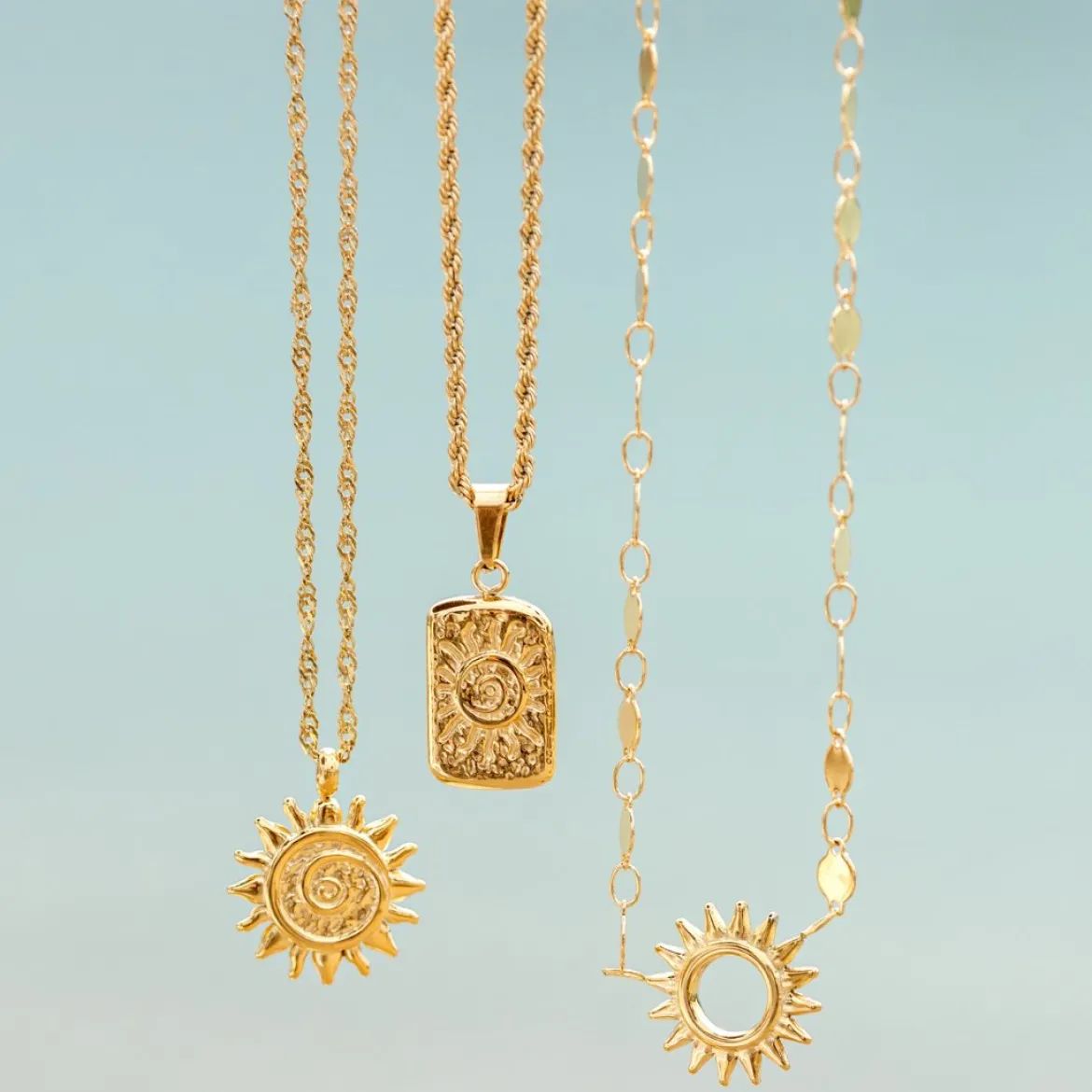Sunny Swirl Necklace Gold