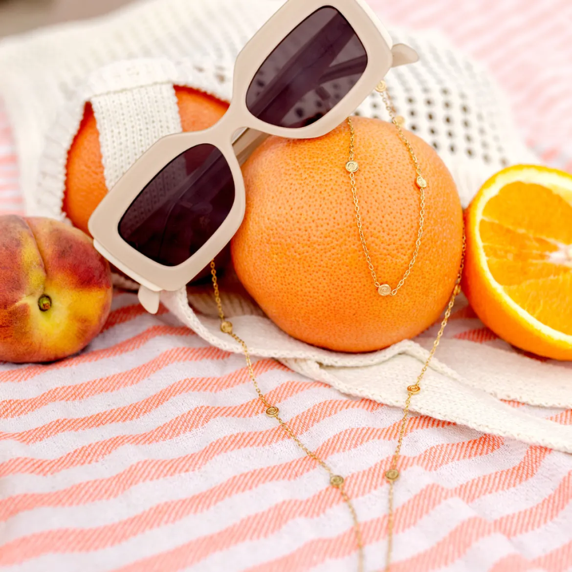 Swirl'n Sunglasses Chain Silber