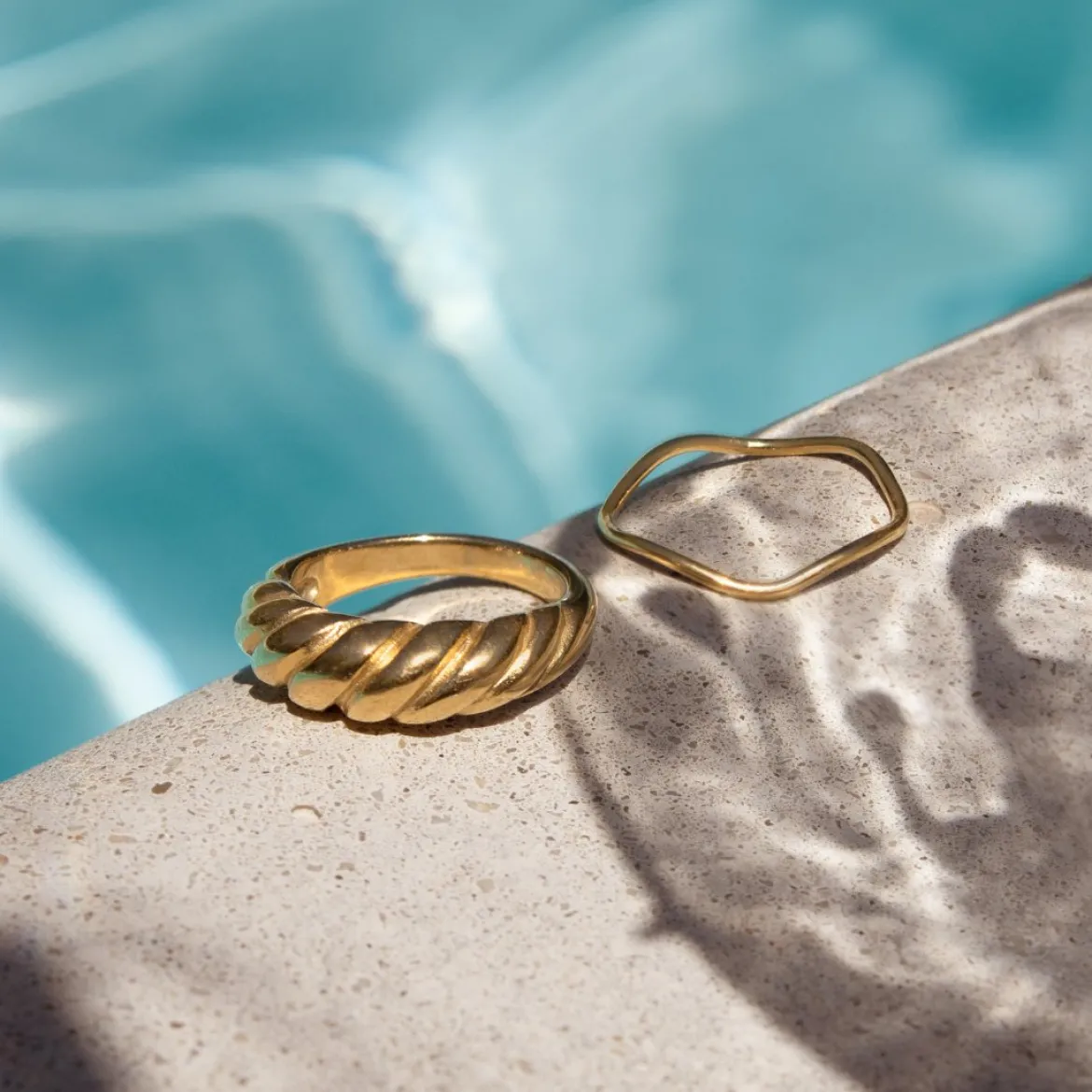 Towel Twist Ring Gold