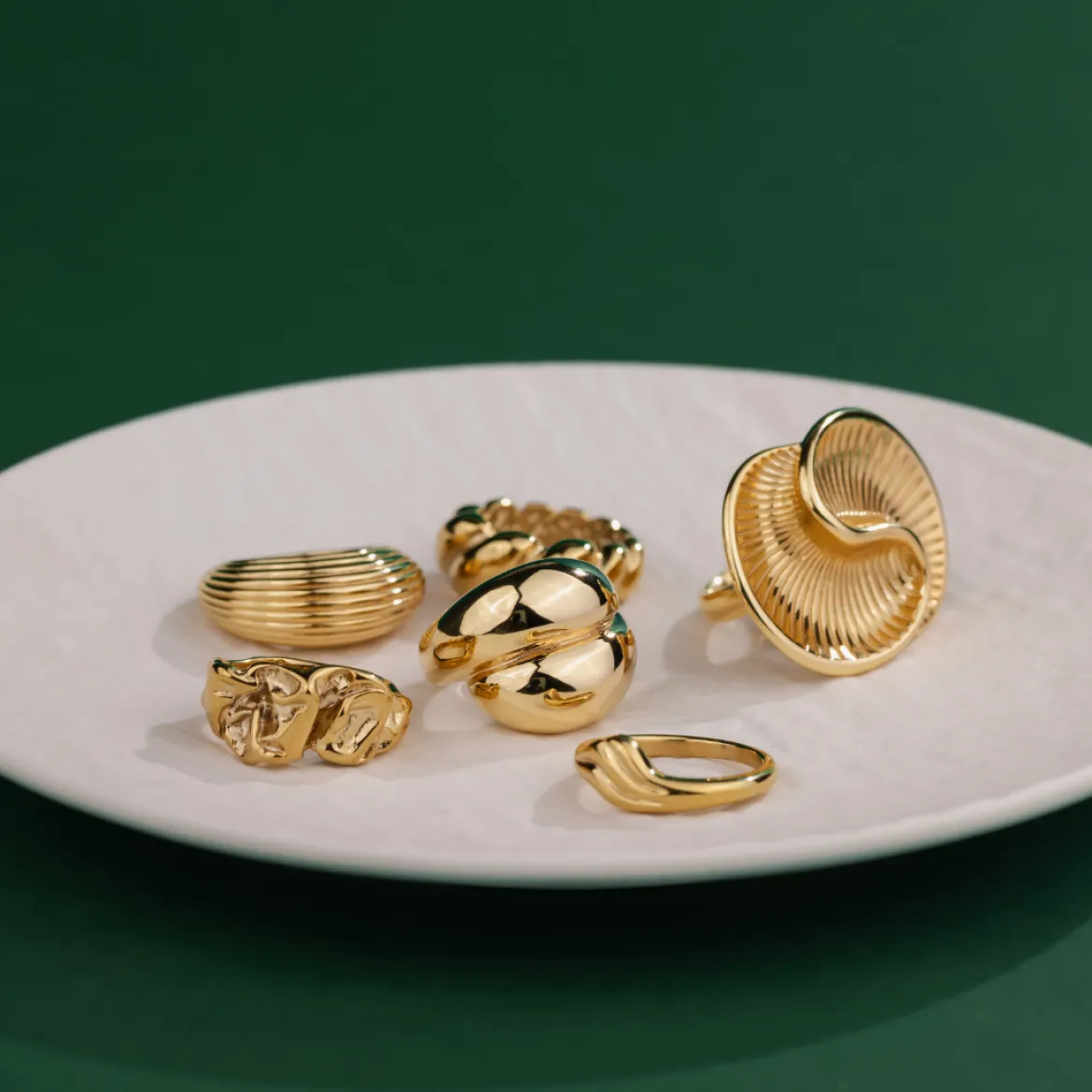 Winding Spiral Ring Gold